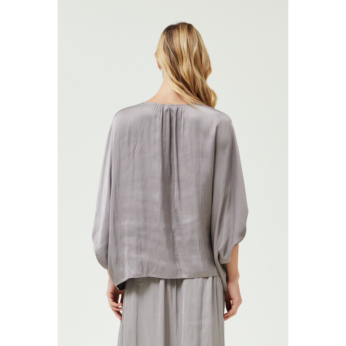 Susan Loose Sleeves Grade and Gather Blouse – Fig Tree Jewelry