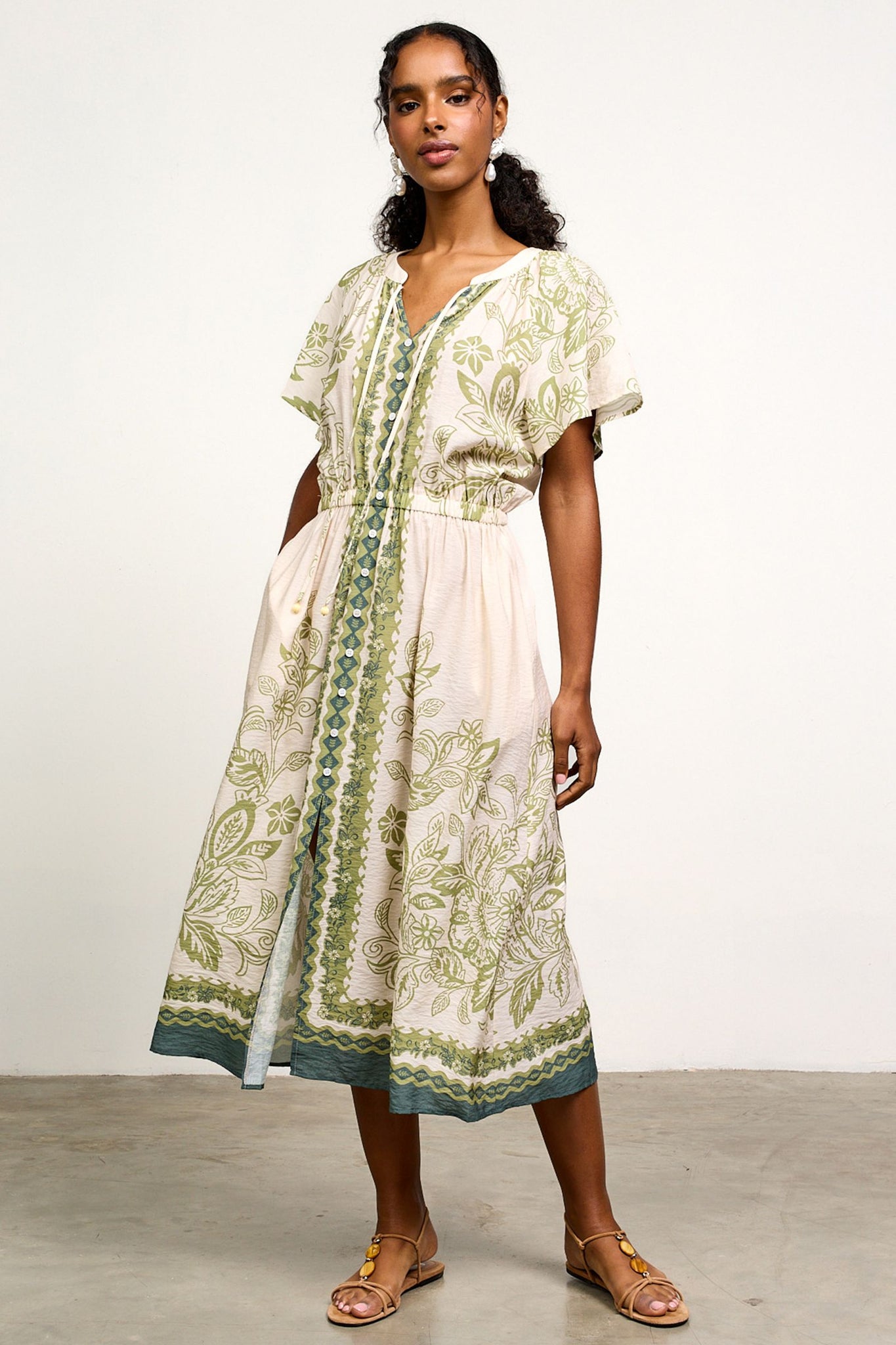 skies are blue midi dress Whats Happening Midi Dress Sky Blue Size L from Hello Molly