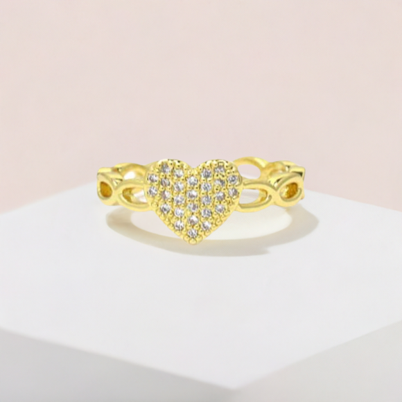 Kathryn Pave Heart Link Ring