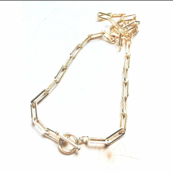 Ann Paperclip Circle Gold Link Necklace